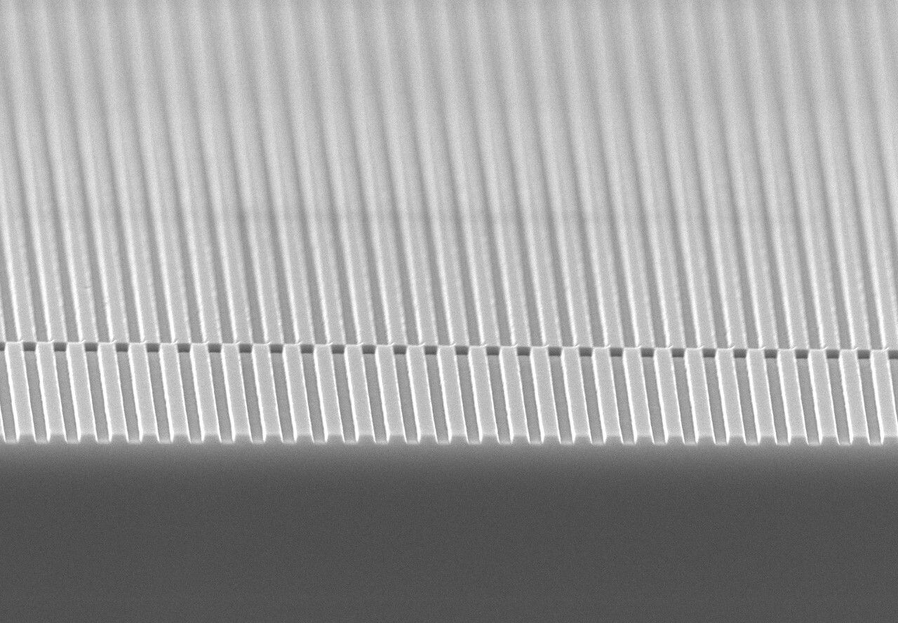 Grating Fabrication for DFB/VCSEL Epitaxy Wafer