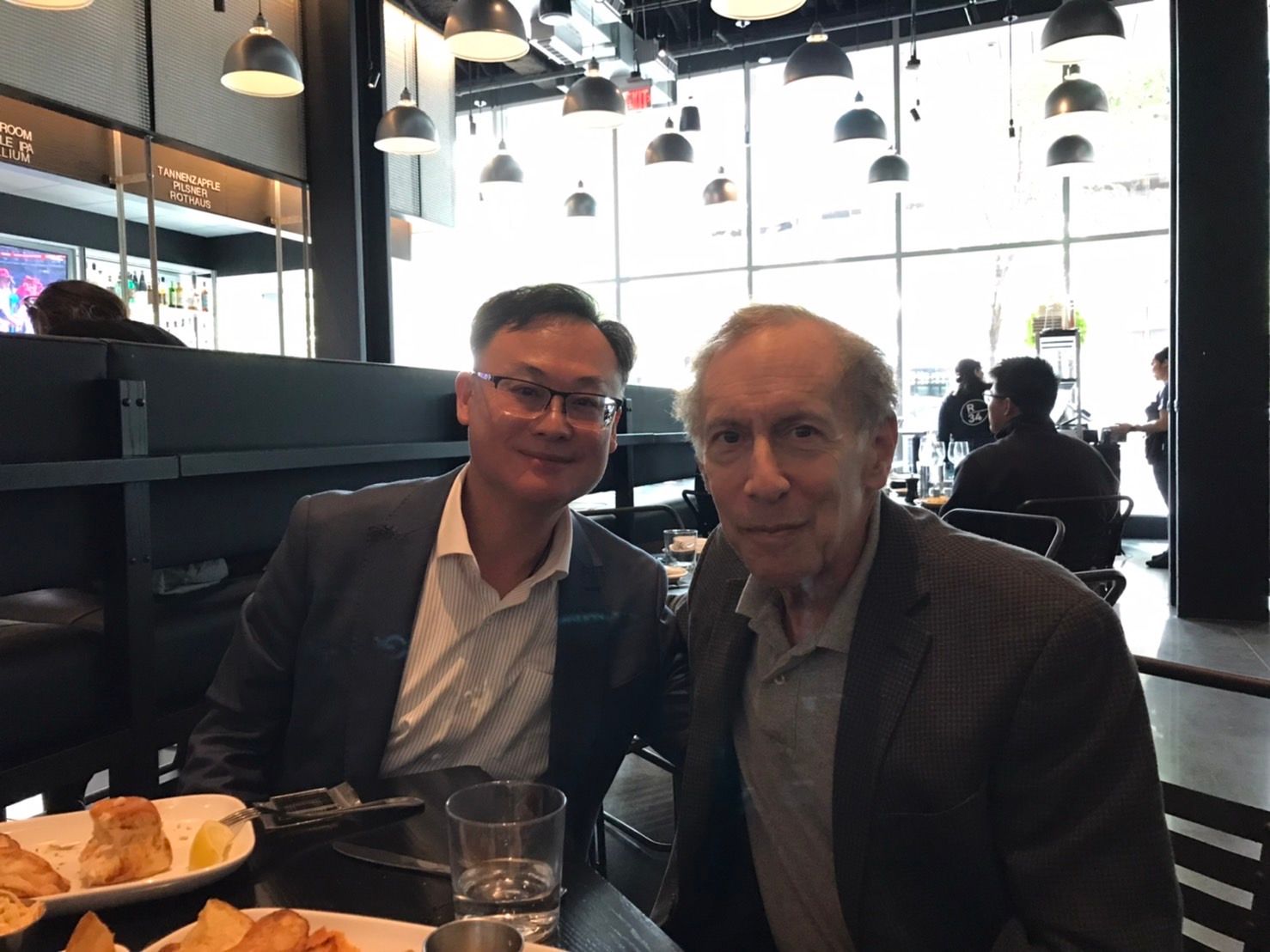 Sean Lin with Professor Robert Langer of MIT, a global authority in drug delivery and tissue engineering, and co-founder of Moderna.